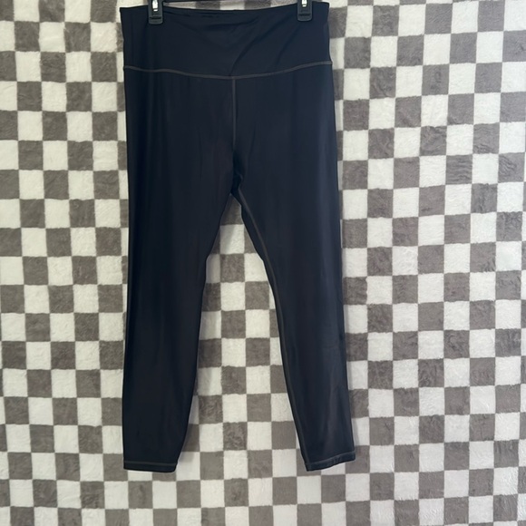 Athleta Pants - Athleta large black leggings with light pink stiching